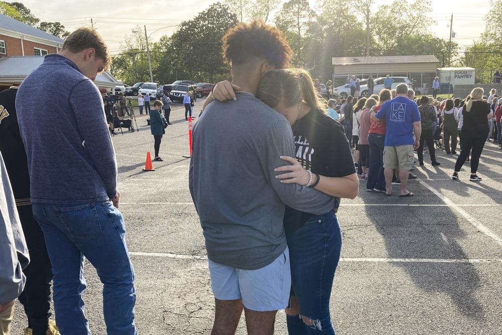 COMMUNITY MOURNS TEENS KILLED IN ALABAMA PARTY SHOOTING