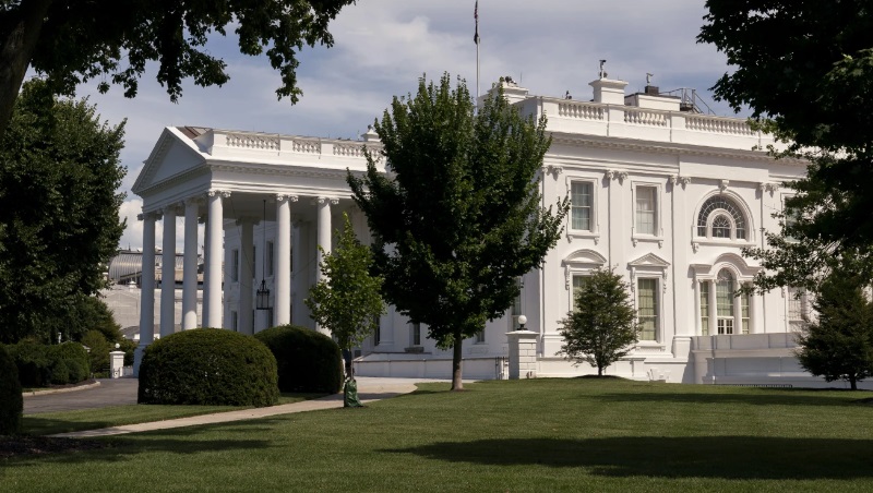 SUSPICIOUS POWDER FOUND AT THE WHITE HOUSE WHEN BIDEN WAS GONE WAS COCAINE, AP SOURCES SAY