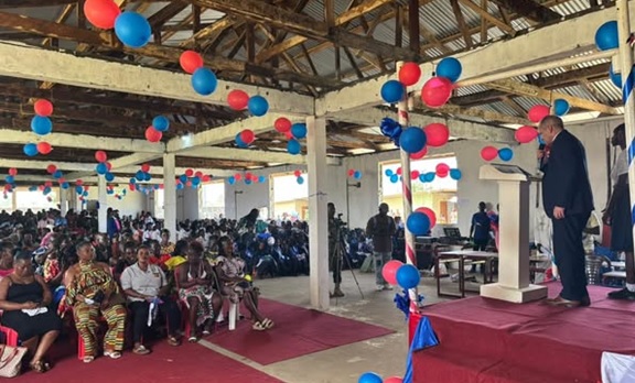 U.S. AMB. MARK TONER URGES EBK GRADUATES TO FOLLOW EXAMPLE OF LINDA THOMAS-GREENFIELD U.S. AMB. MARK TONER URGES EBK GRADUATES TO FOLLOW EXAMPLE OF LINDA THOMAS-GREENFIELD