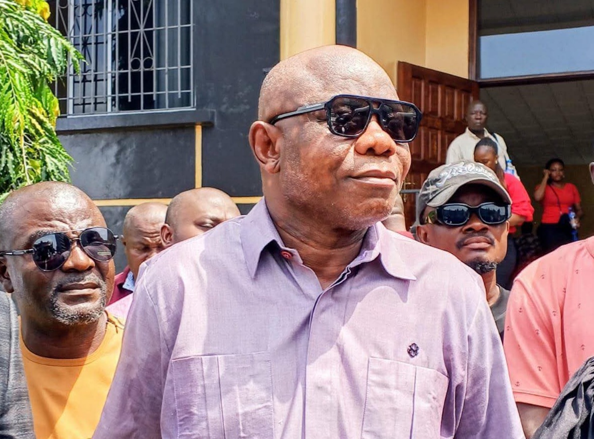 US 6 2 MILLION CORRUPTION TRIAL DEEPENS AS PROSECUTION DEFENSE CLASH 