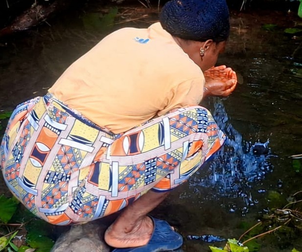 NO WELL, NO HAND PUMP, NO CHOICE: PAYGAR’S TOWN RESIDENTS RELY ON UNSAFE CREEK FOR SURVIVAL NO WELL, NO HAND PUMP, NO CHOICE: PAYGAR’S TOWN RESIDENTS RELY ON UNSAFE CREEK FOR SURVIVAL